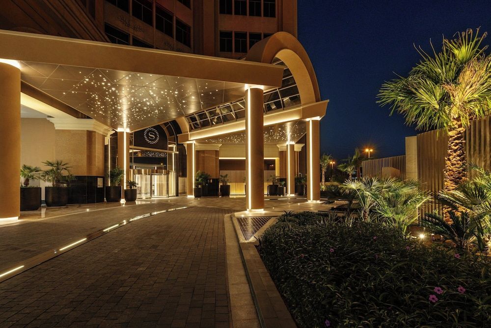 undefined Sheraton Mall of the Emirates Hotel, Dubai 7