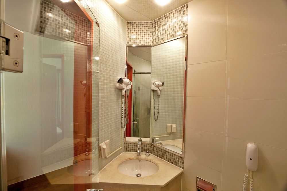 Hotel Prince Seoul Twin Room A 6