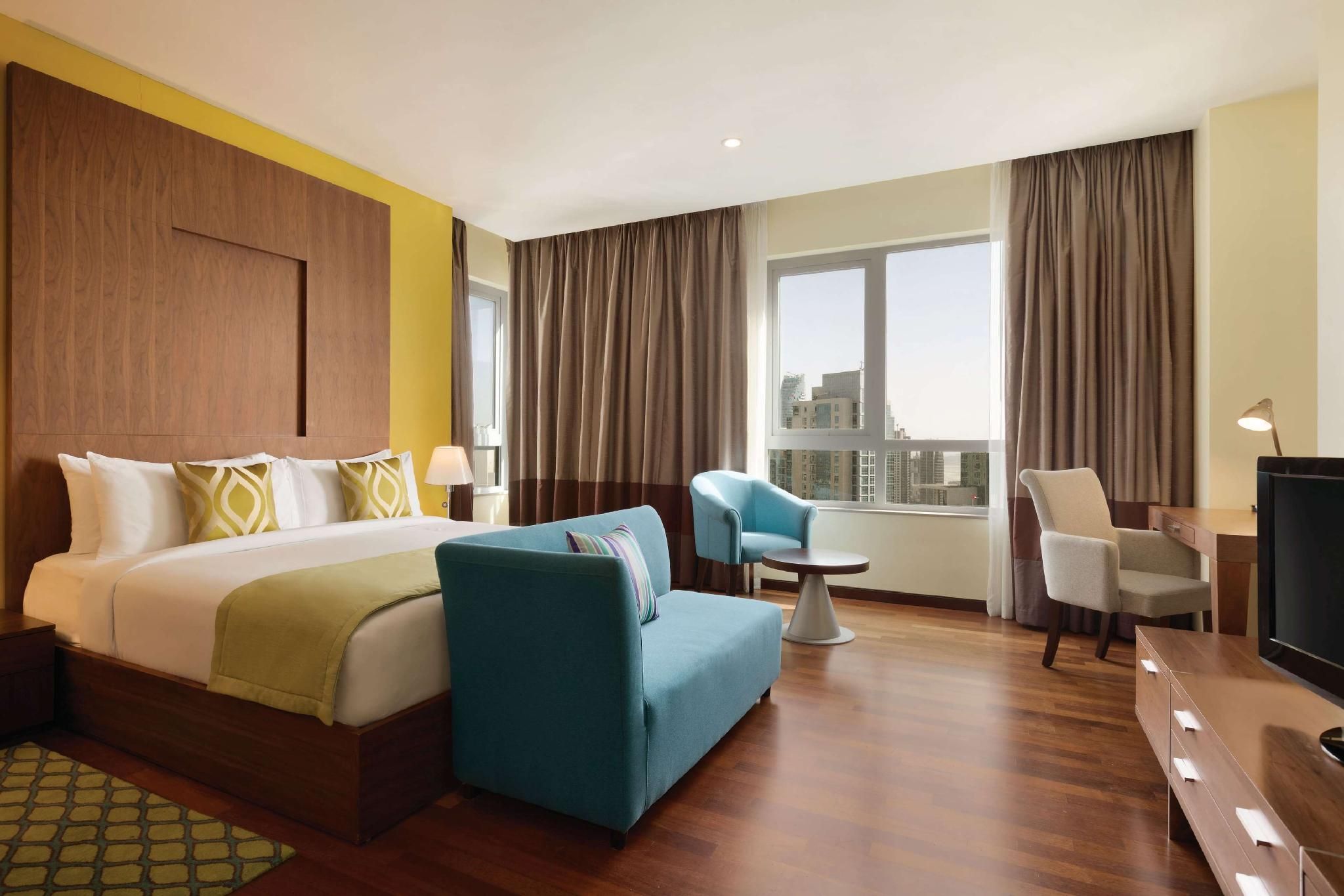 1 Bedroom Premium King, Downtown View, Non-Smoking
