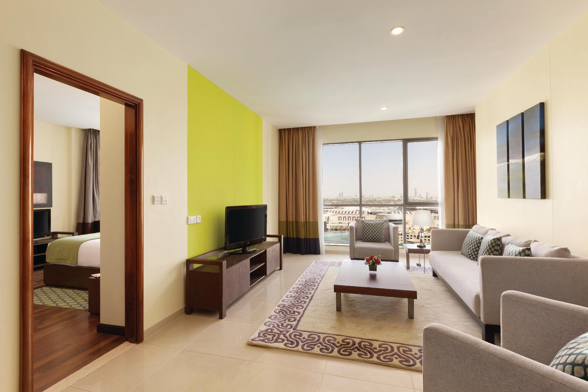1 Bedroom, King, Burj Khalifa/Fountain View, Smoking