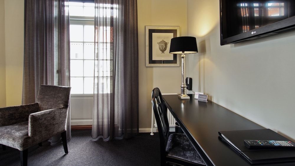 Hotel Kronjylland Deluxe Double Room 6