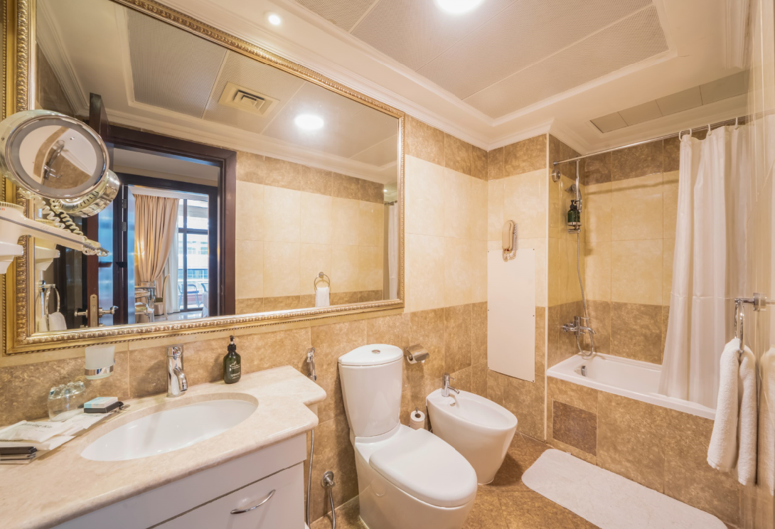 One Bedroom Apartment City View King OR Twin Next to Metro Station, Free Shuttle Beach Transfer