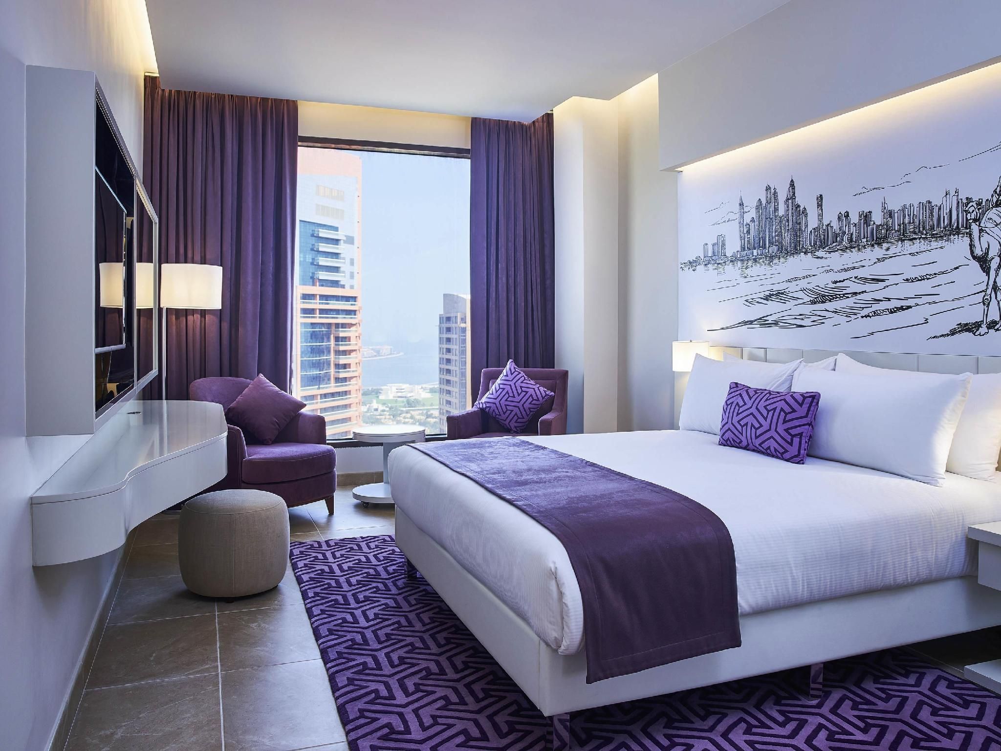 One Bedroom Suite Skyline View king/Twin - Next to Metro Station, Free Shuttle Beach Transfer