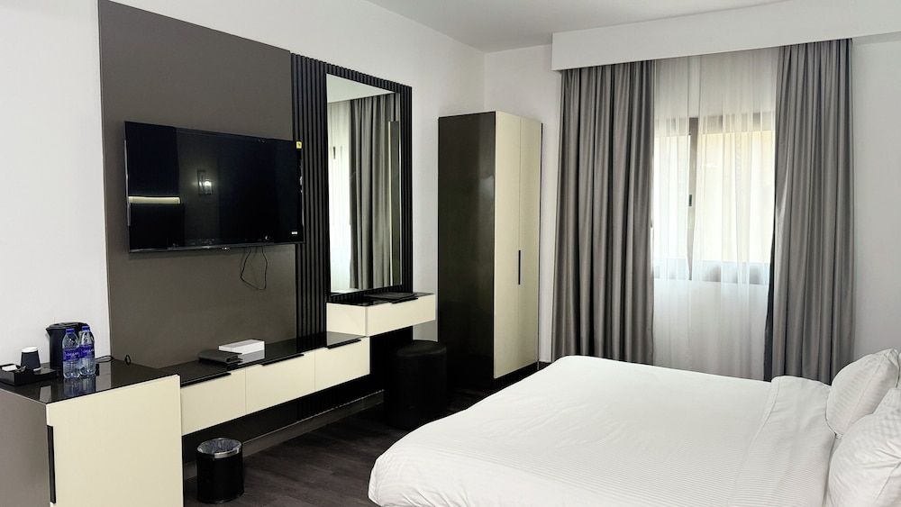Sunday Sharjah Aparthotel formerly Royal Tulip Standard Double Room, 1 King Bed