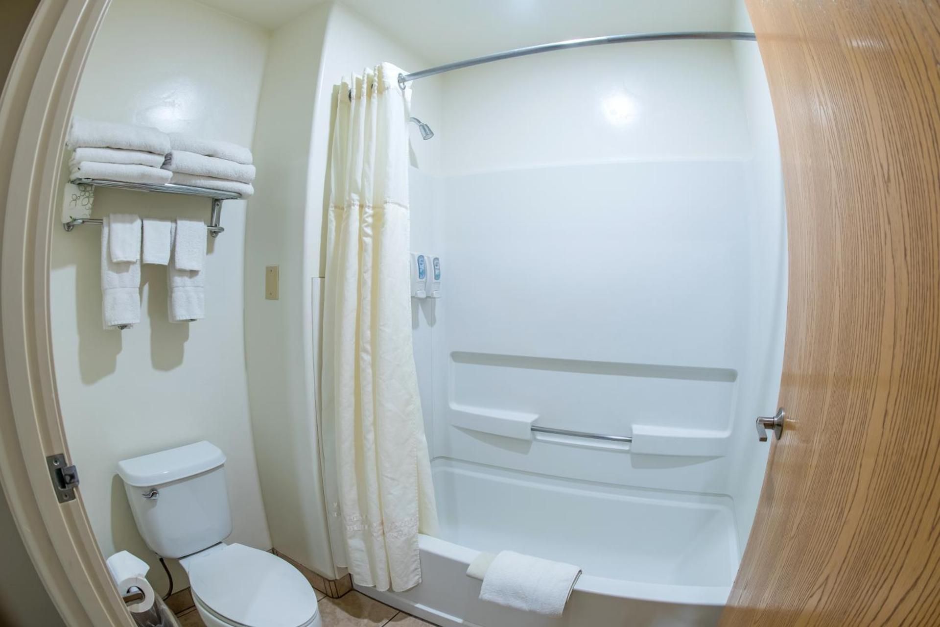 Kitchenette 1 Room Suite