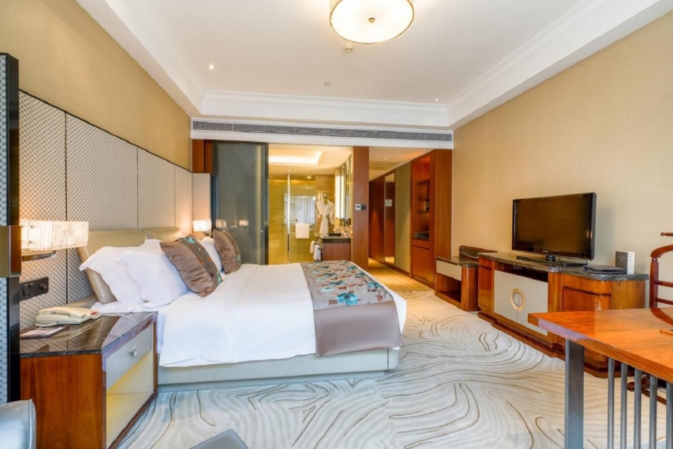LUXURY ROOM, 1 King Size Bed