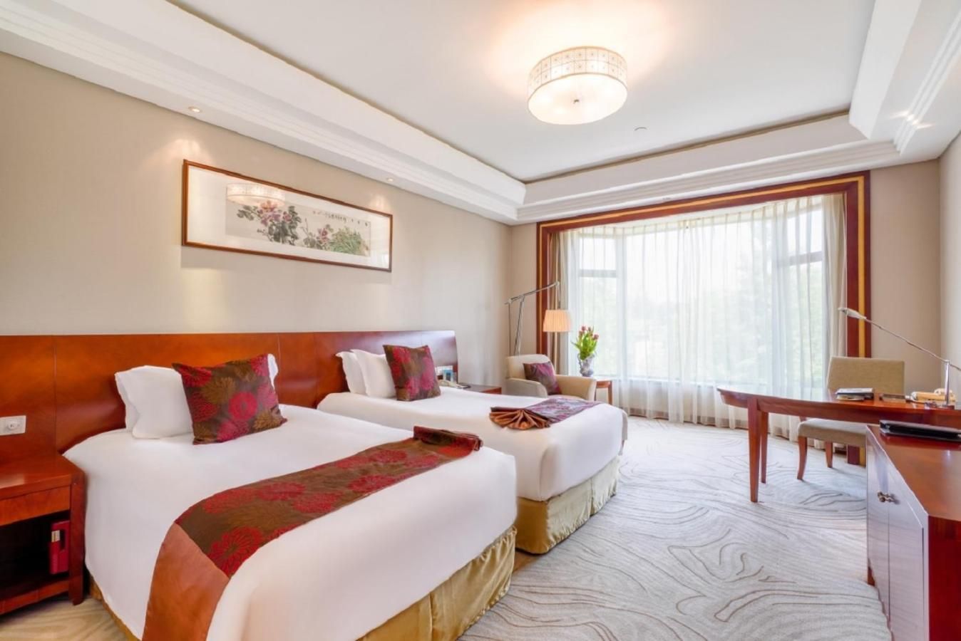 SUPERIOR ROOM, 2 Single Size Beds, City View