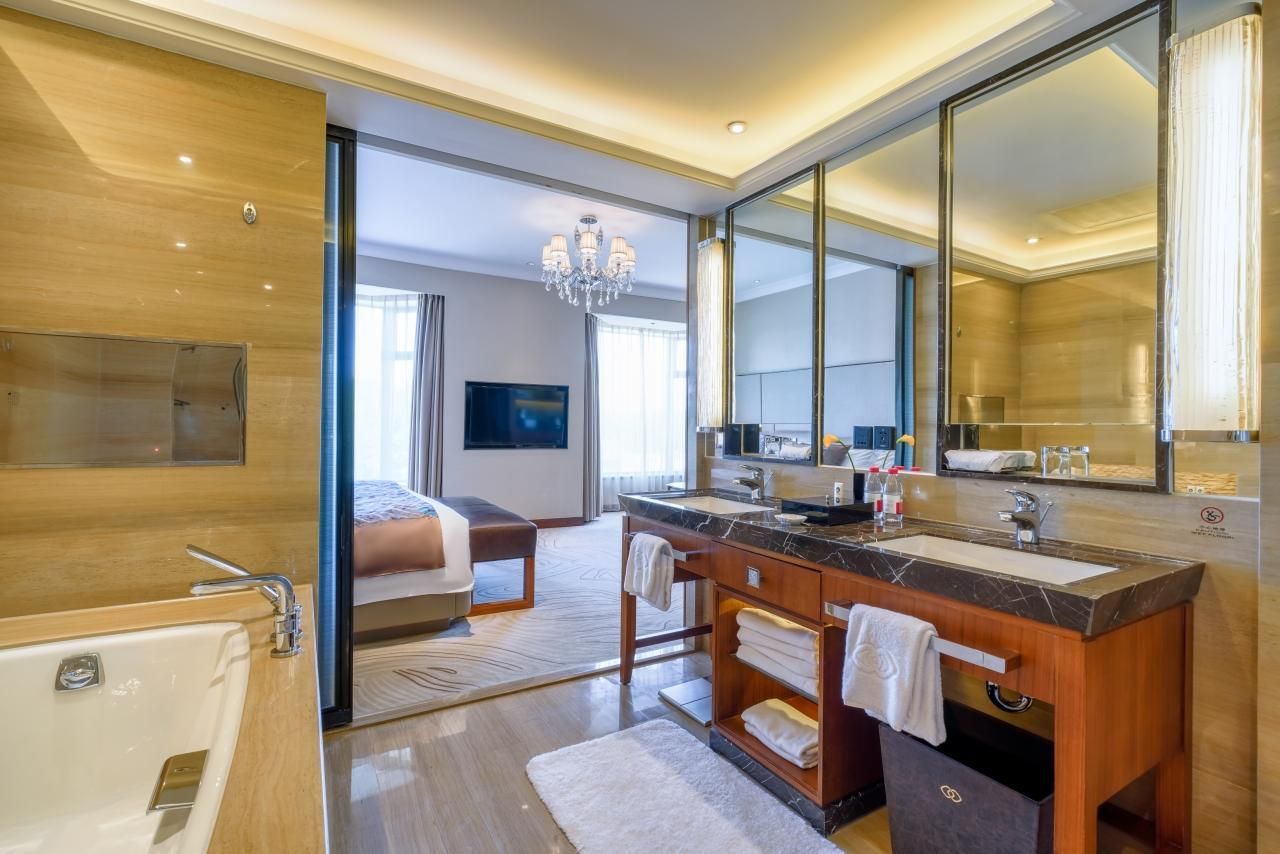 JUNIOR SUITE, 1 King-Size Bed