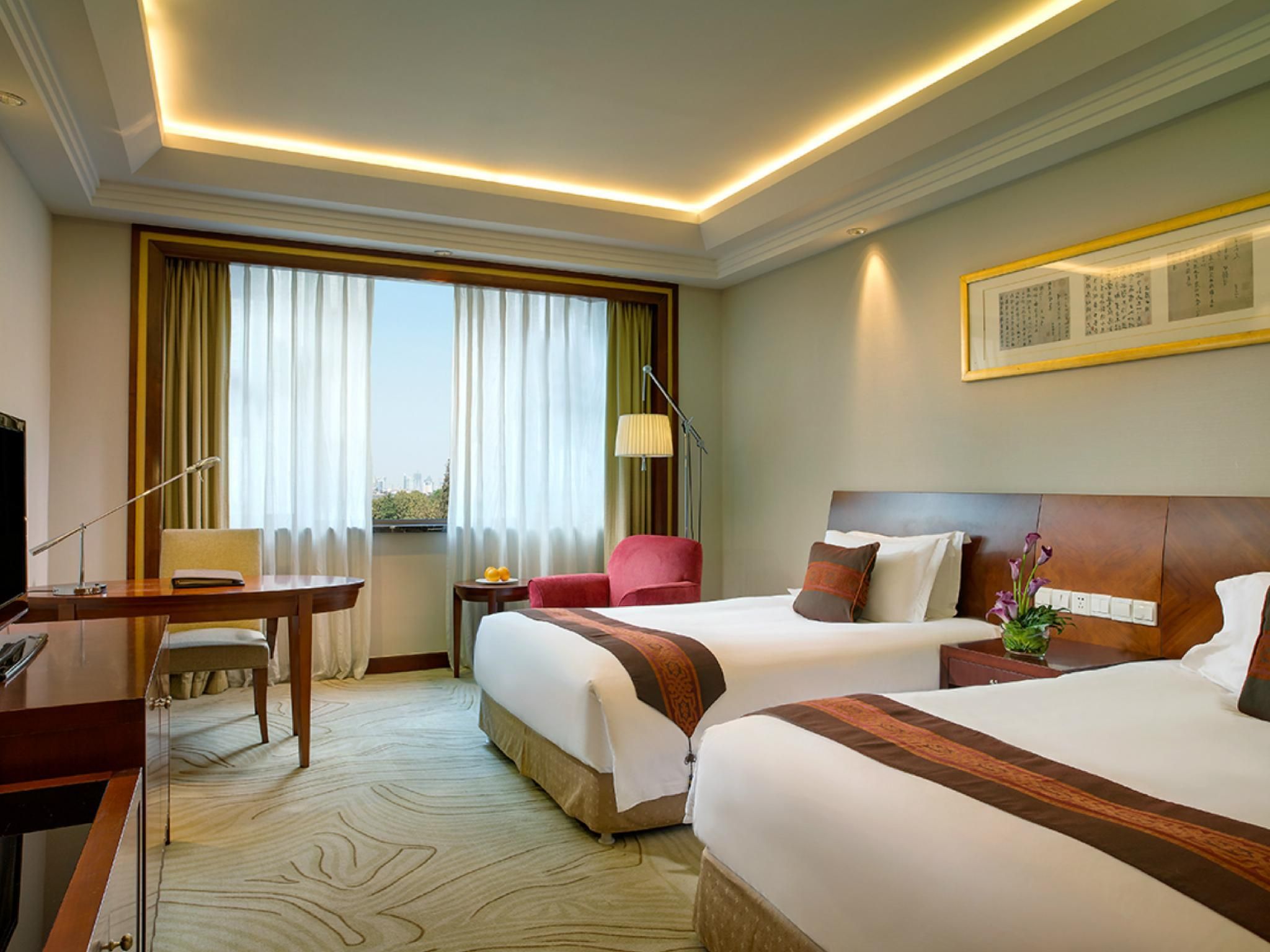 SUPERIOR ROOM, 2 Single Size Beds, City View