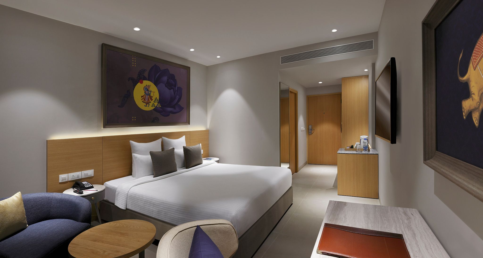 Ginger Dwarka Luxe Queen Room