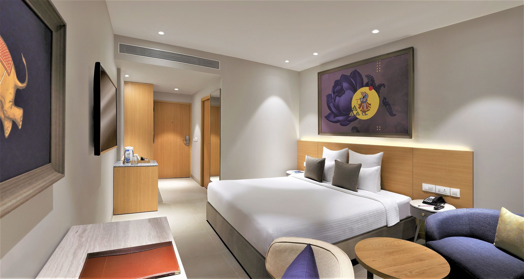 Ginger Dwarka Luxe Queen Room 2