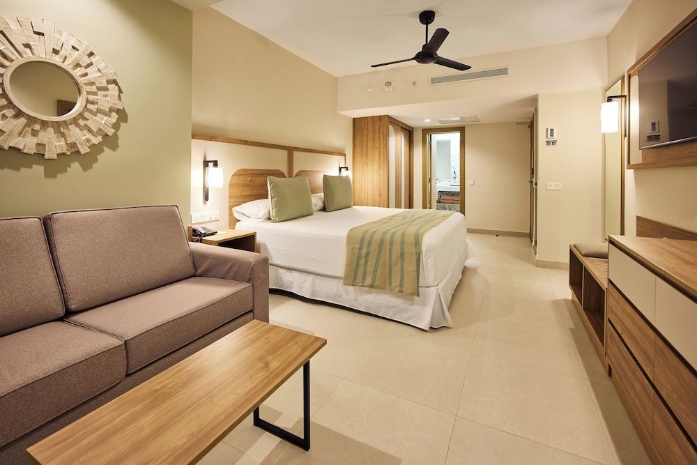 Standard Double Room, Sea View (E)