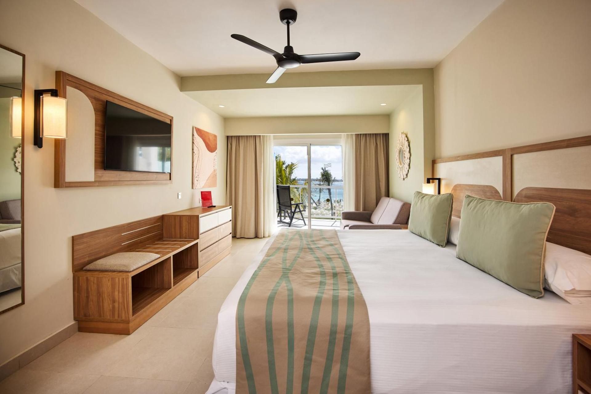 2 Bedroom Double Room Ocean Front