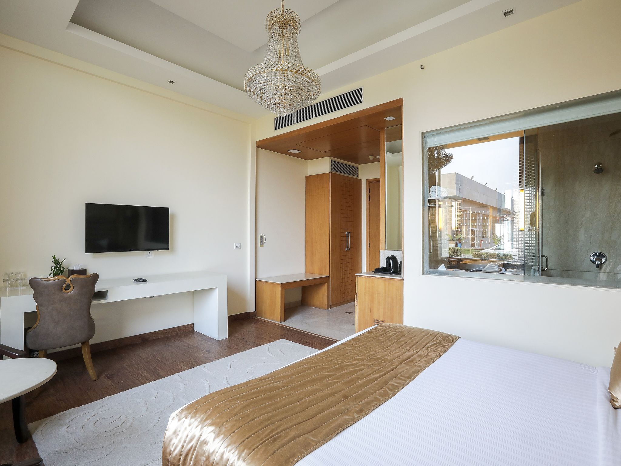 Opulent by Udman Hotels and Resorts Deluxe Room 5