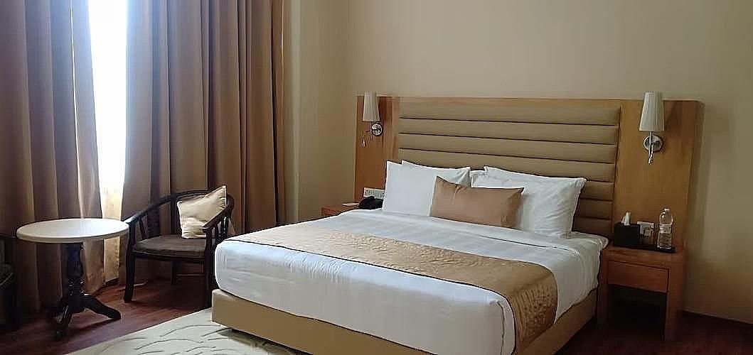 Opulent by Udman Hotels and Resorts Deluxe Room 6
