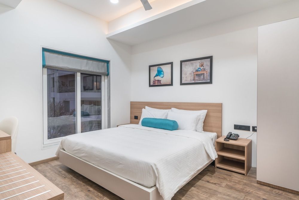 undefined SKYLA Studios & Suites - Jubliee Hills 9