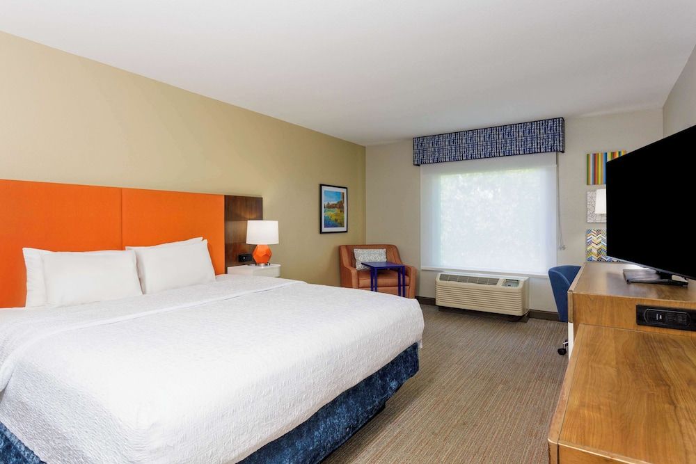One king bed nonsmoking