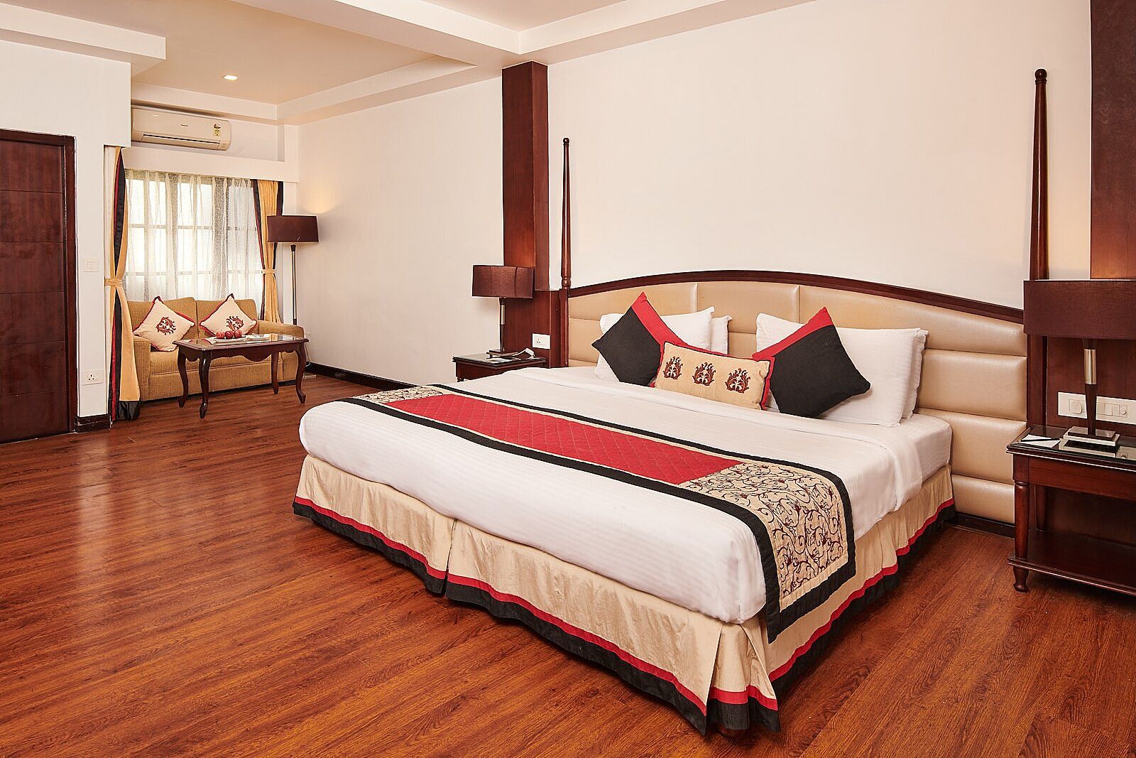 Valley View Premiere Room with Balcony