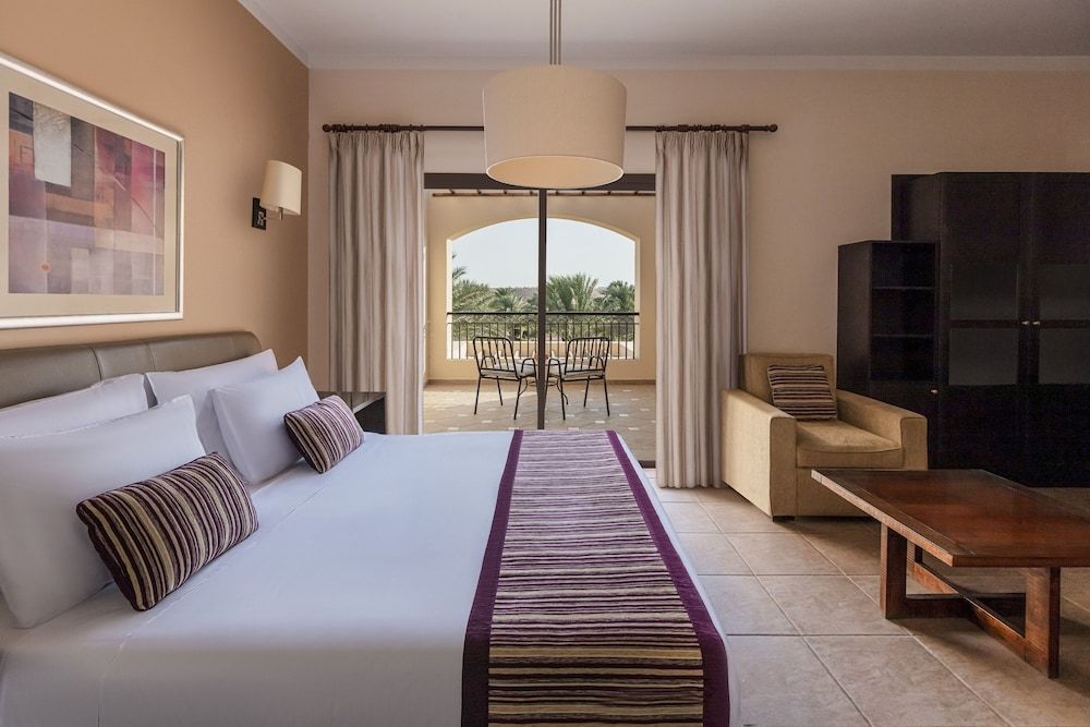 JAZ Neo Saraya Palms Studio