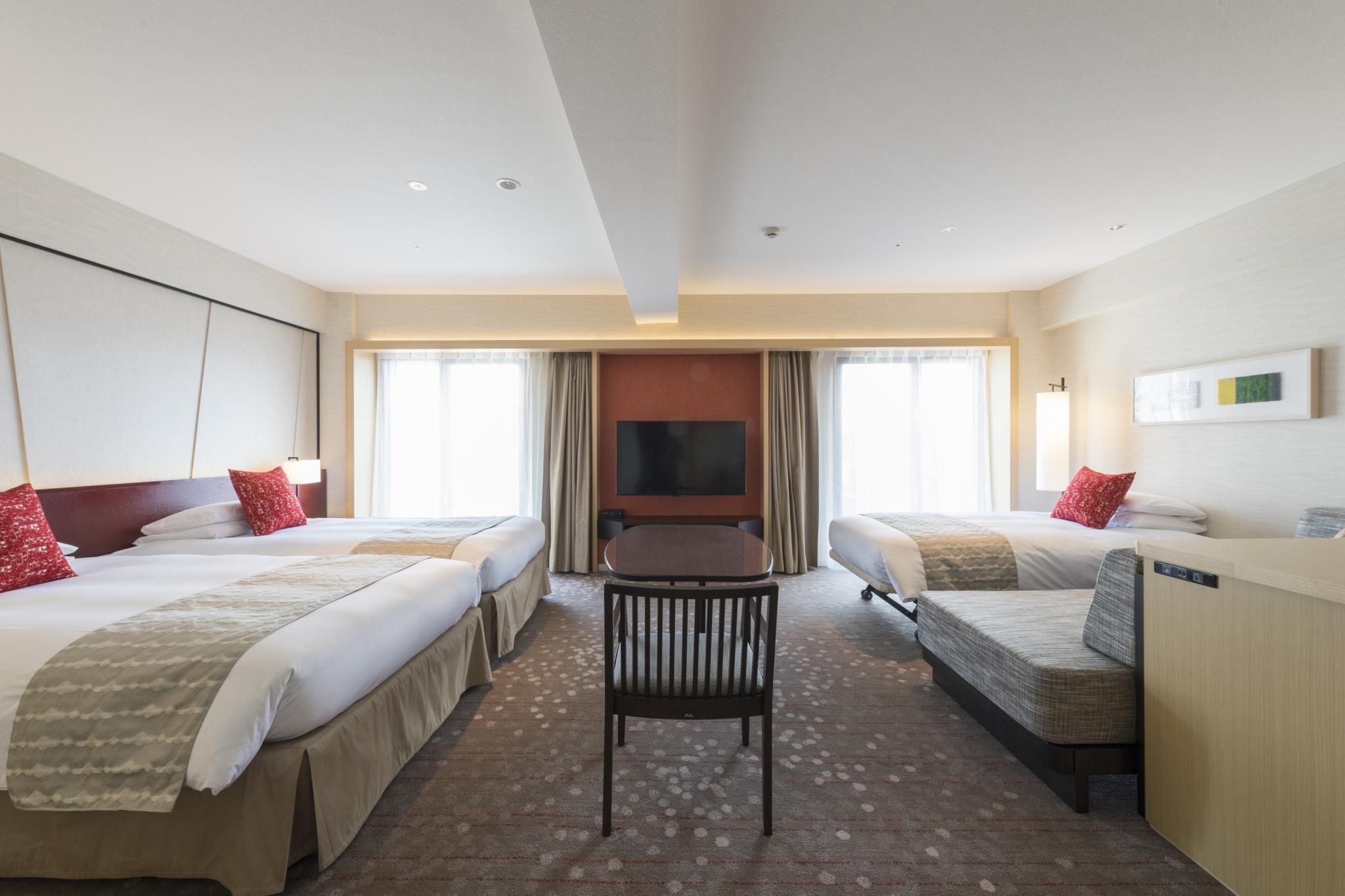 7th-8th Floor Luxury Hollywood Twin Room - 49sqm