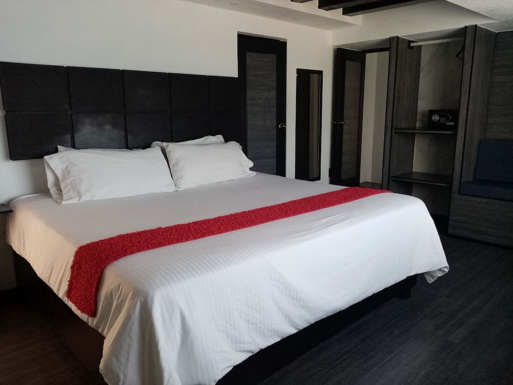 Standard Room, 1 King Bed, Non Smoking