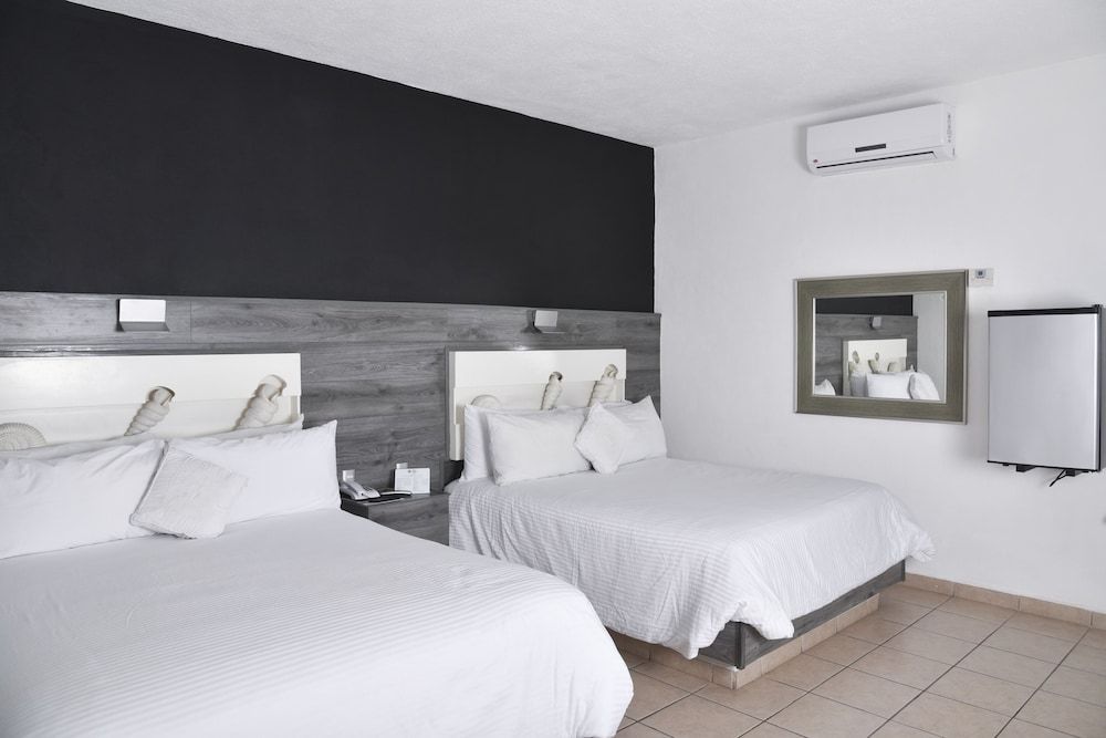 Standard Room, 2 Double Beds, Non Smoking