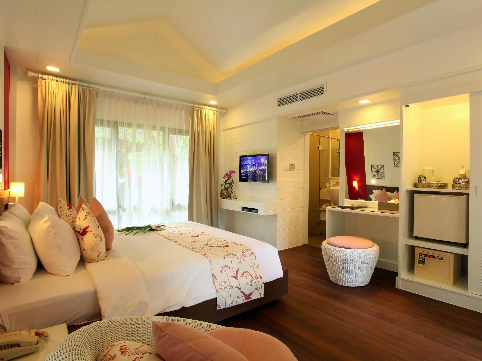 Chaweng Regent Beach Resort Deluxe 3