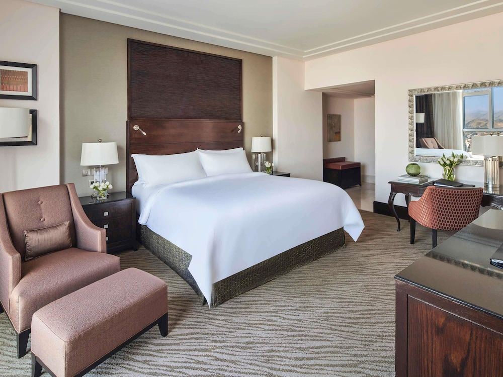 Fairmont, Room, 1 King Bed, City View