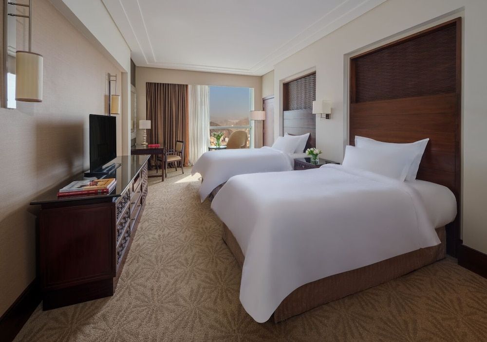 Fairmont, Twin Room, 2 Twin Beds, City View
