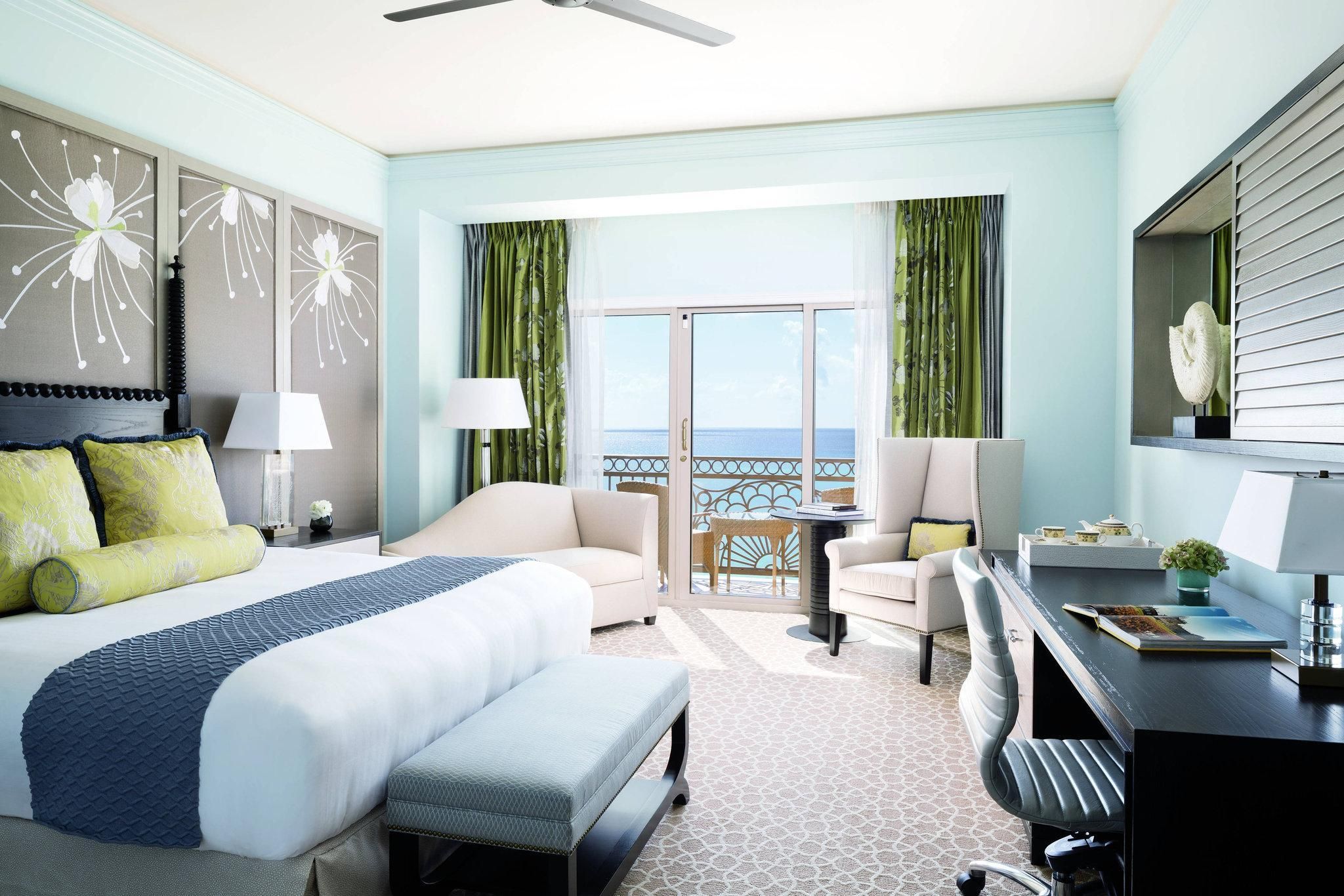 Club Ocean Front King Bed, Club lounge access, Guest room, 1 King, Ocean Tower, Balcony
