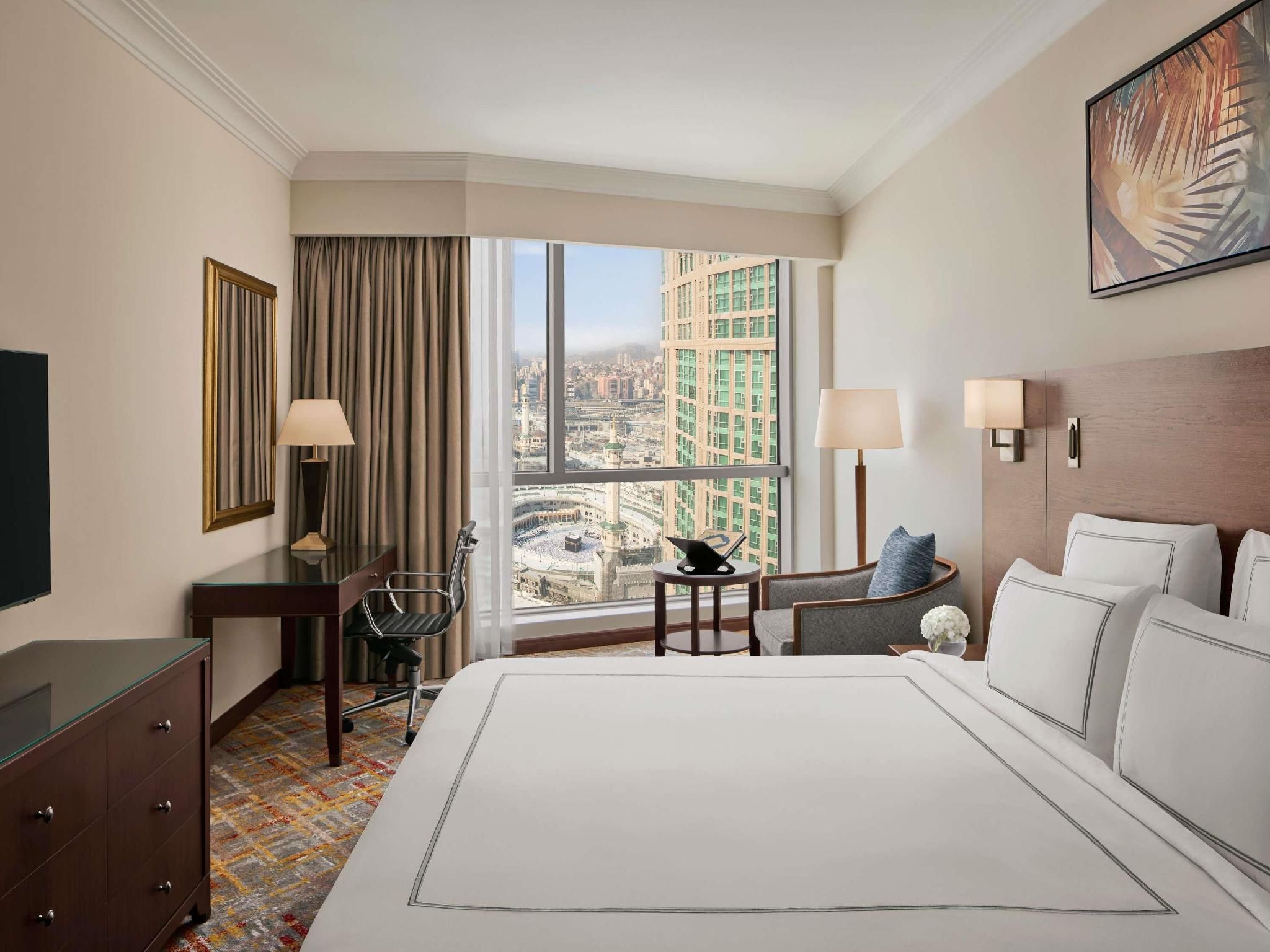 Classic room King bed Haram view