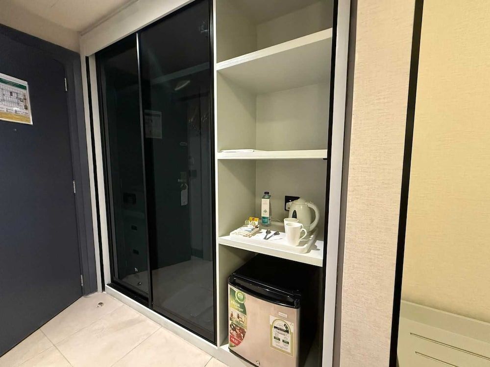 Sunday Business Avenue Formerly Rand Hotel Junior Suite 10