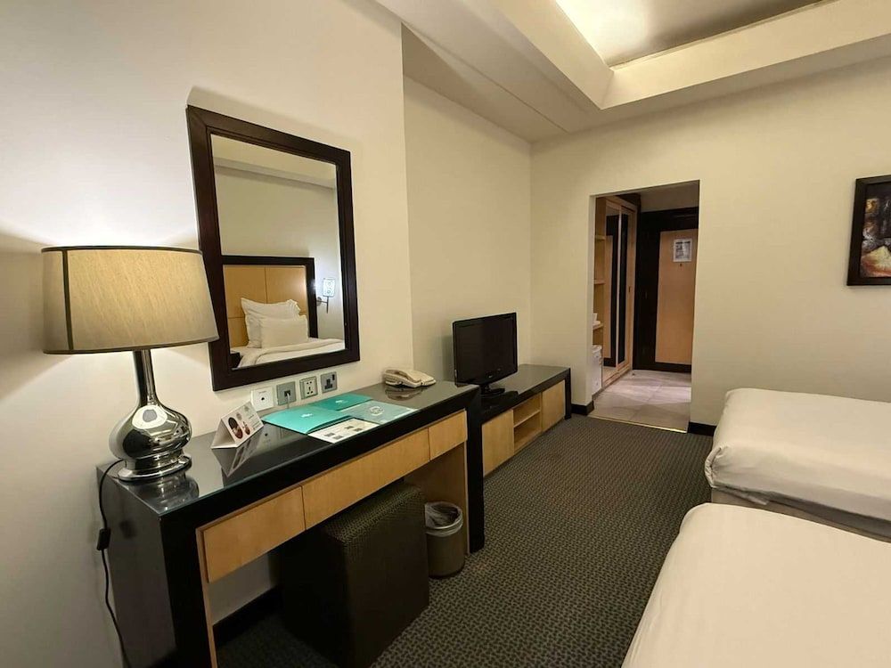 Sunday Business Avenue Formerly Rand Hotel Deluxe Room 6