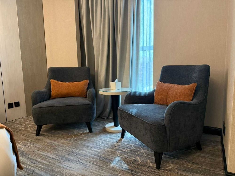 Sunday Business Avenue Formerly Rand Hotel Deluxe Room 11