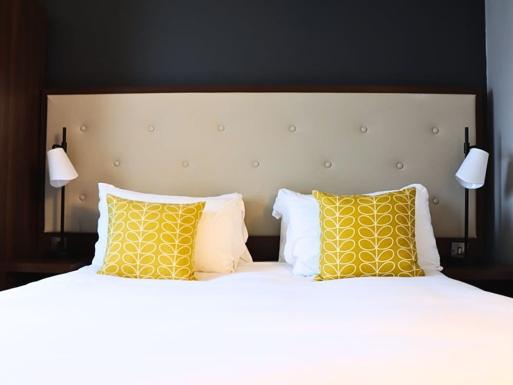 Standard Room, 1 Queen Bed