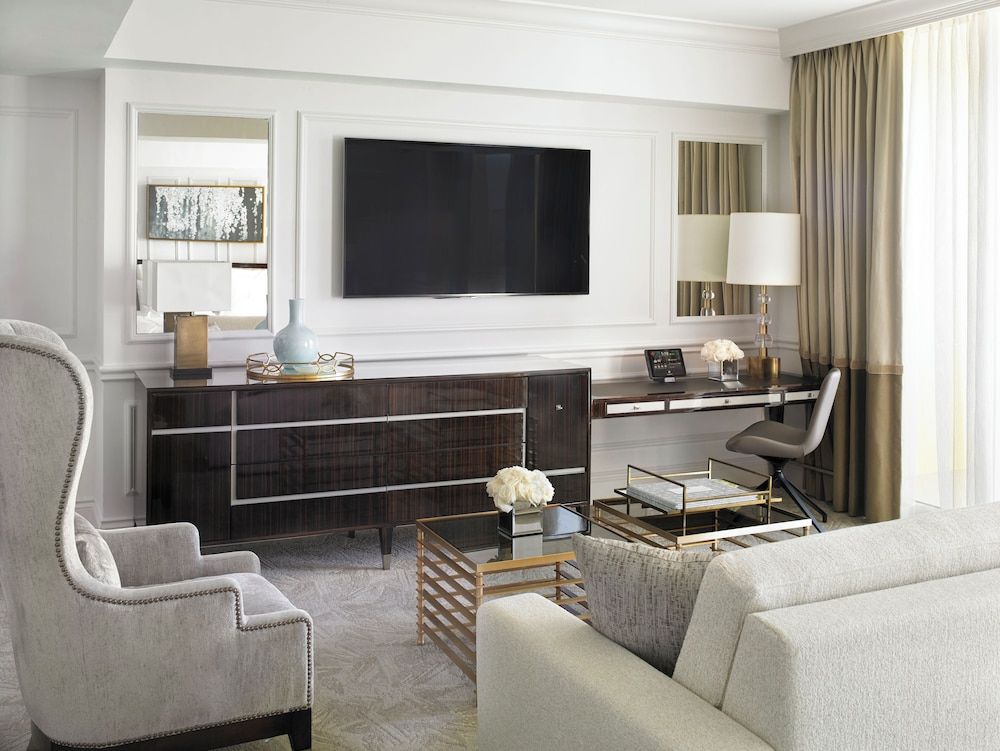 Acqualina Resort & Residences On The Beach Deluxe Room (Intracoastal) 4