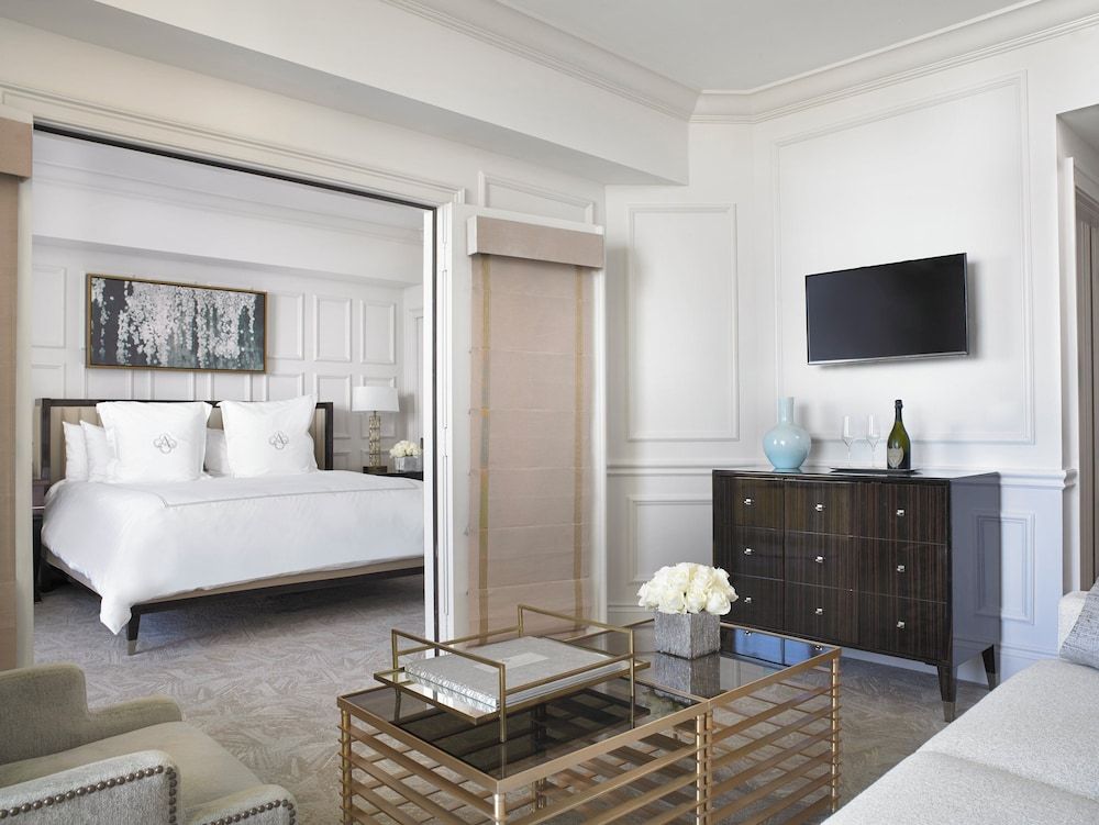Acqualina Resort & Residences On The Beach Deluxe Room (Intracoastal)