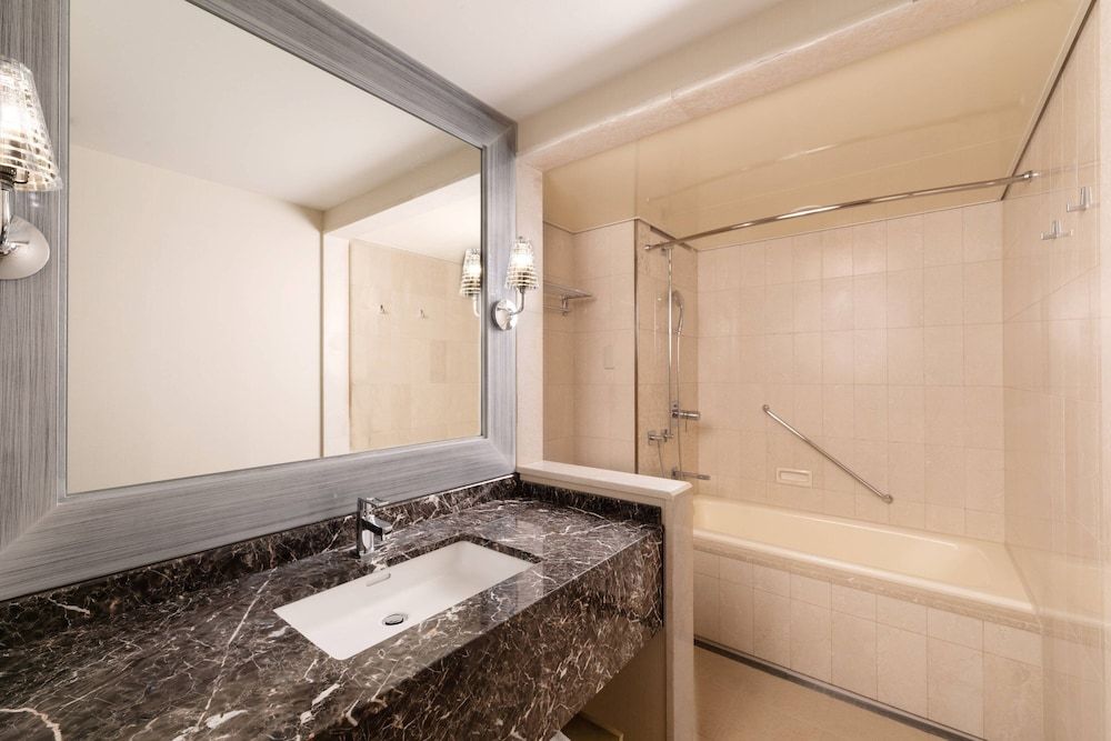 Tokyo Marriott Hotel Deluxe Room, 2 Twin Beds, Non Smoking, City View 4