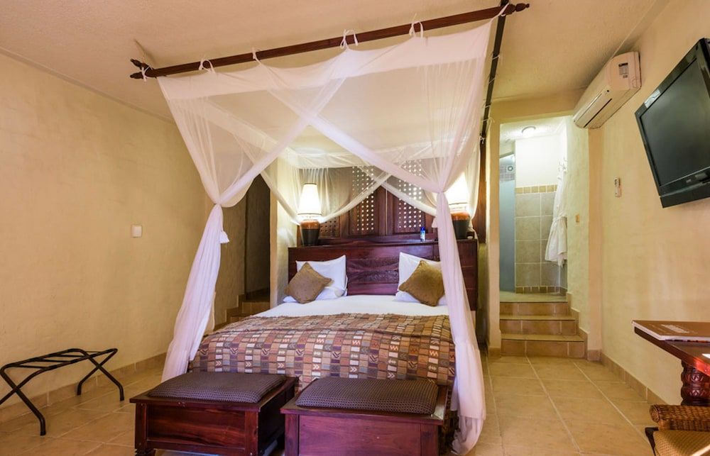 The David Livingstone Safari Lodge & Spa Standard Room, 1 Bedroom, Balcony, River View