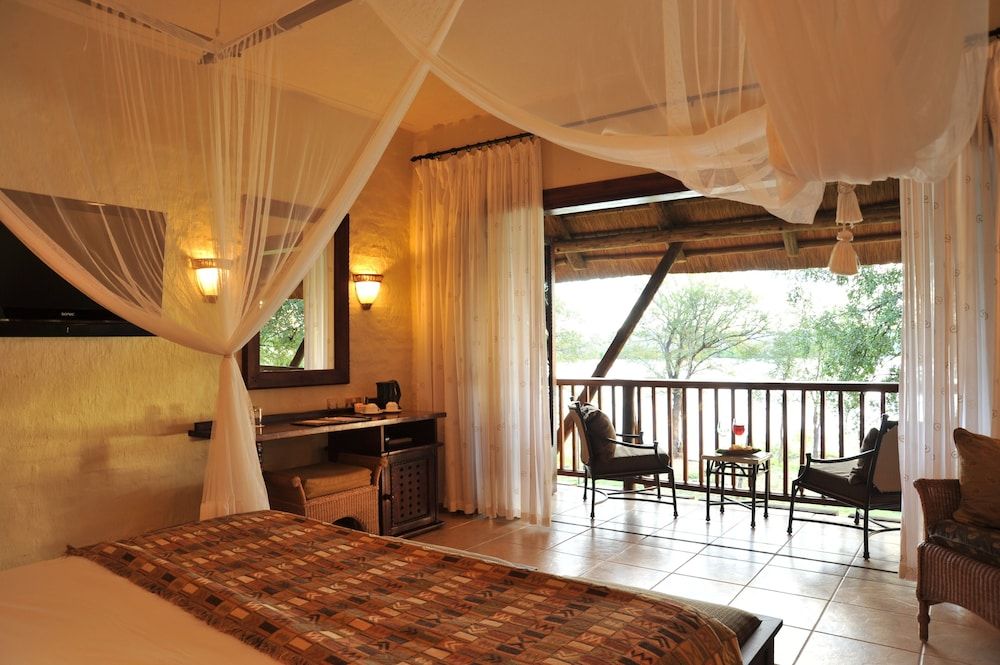 The David Livingstone Safari Lodge & Spa Standard Room, 1 Bedroom, Balcony, River View 6