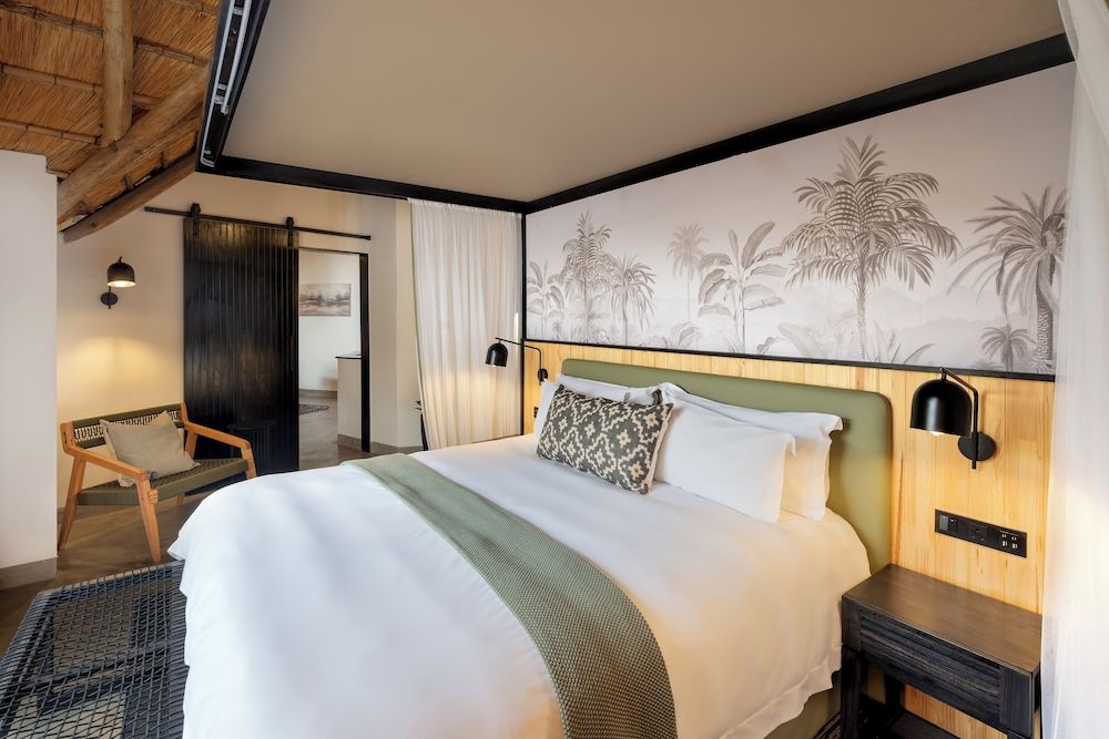 The David Livingstone Safari Lodge & Spa Executive Suite, 1 King Bed, River View, Lakeside 6