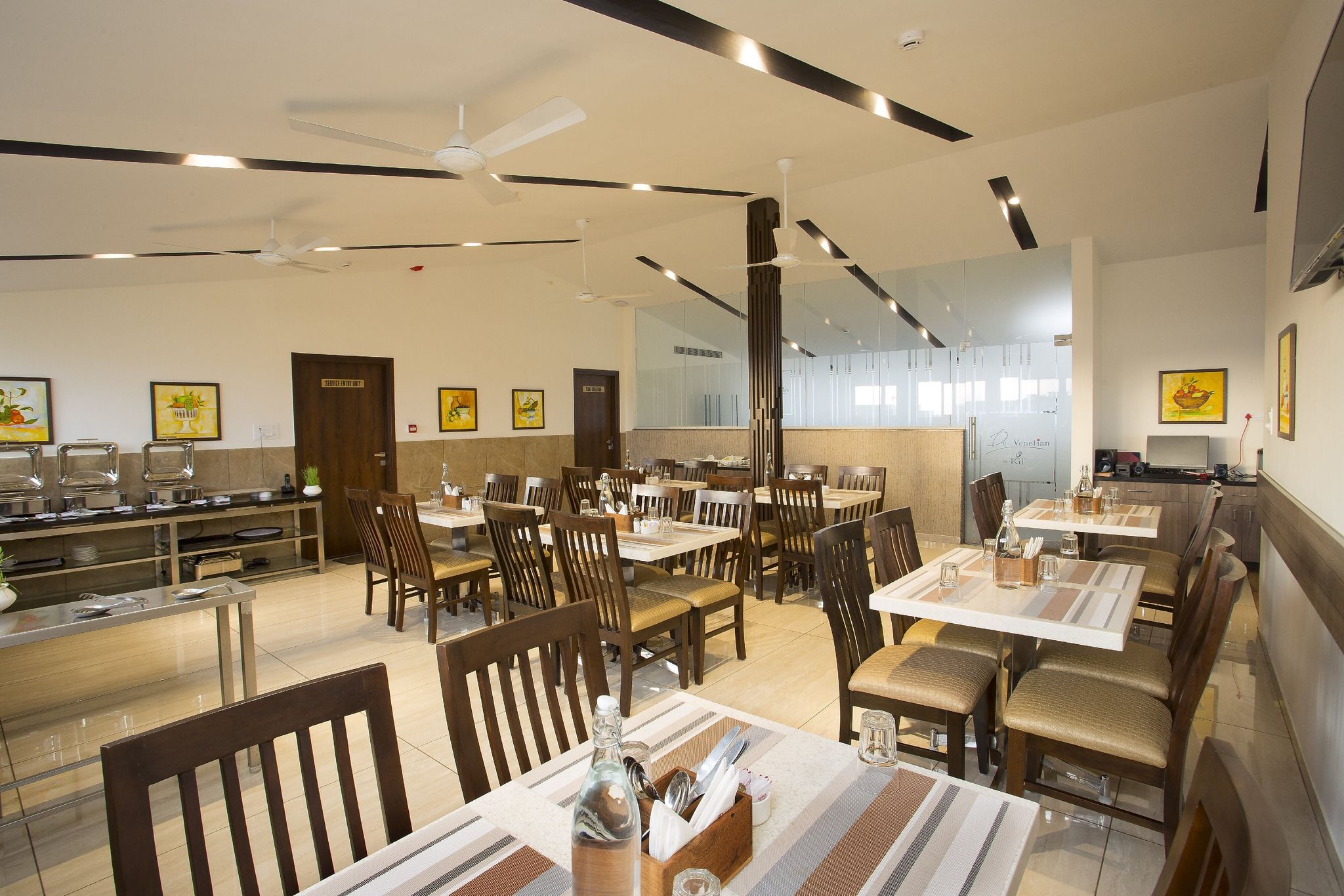 Food & Dining