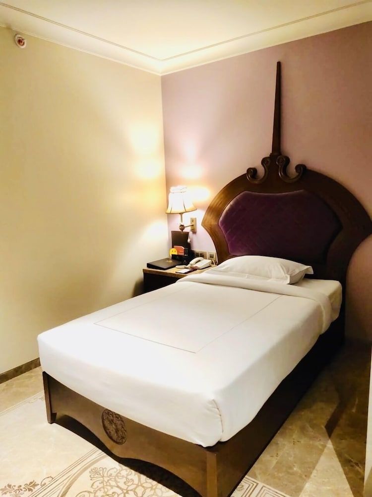 Superior Single Room, City View