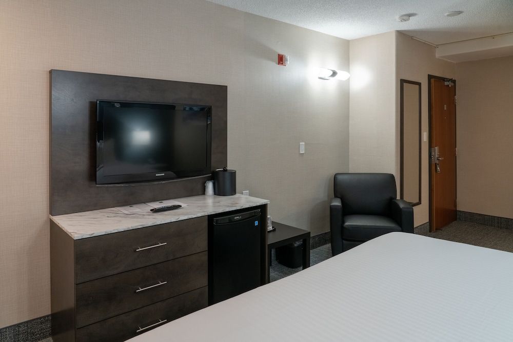 Red Carpet Inn Standard Room, 1 King Bed 7