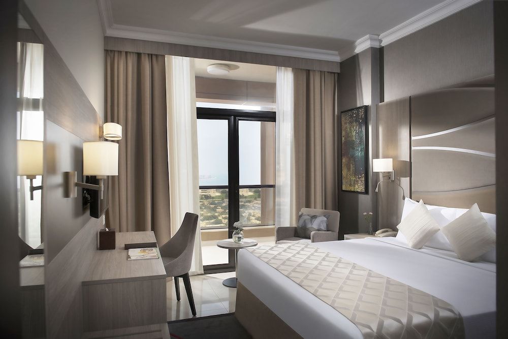 undefined Two Seasons Hotel & Apartments 4