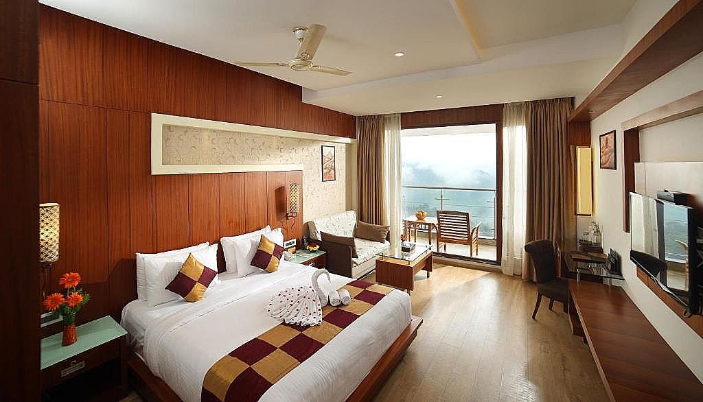 Amber Dale Luxury Hotel & Spa, Munnar Ananta - Tea Plantation View Room AC 7
