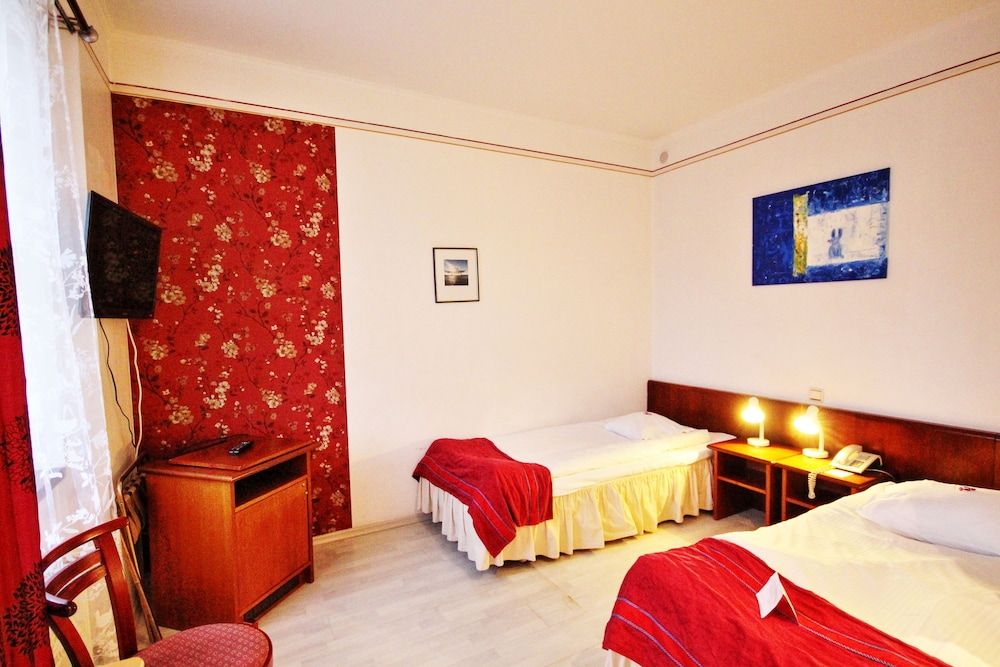 NB Hotel Double or Twin Room 3