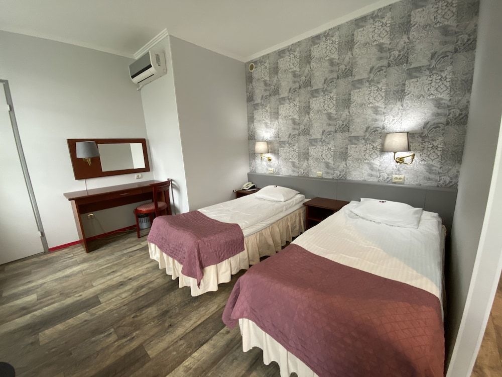 NB Hotel Double or Twin Room 9