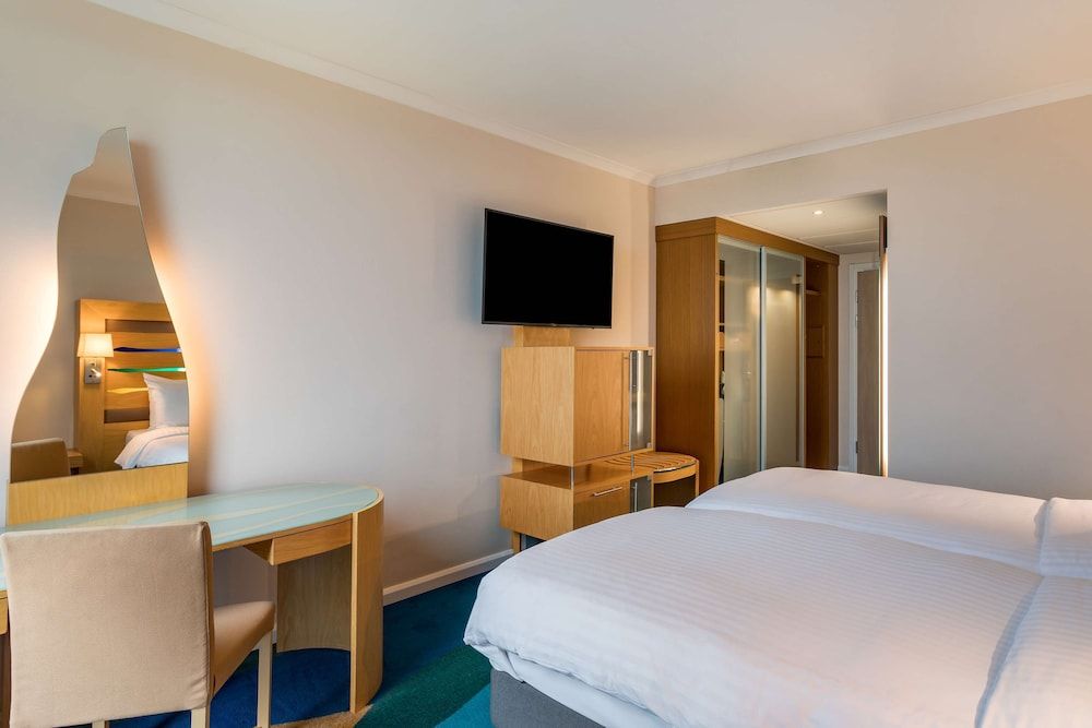 Standard Room (Runway View)