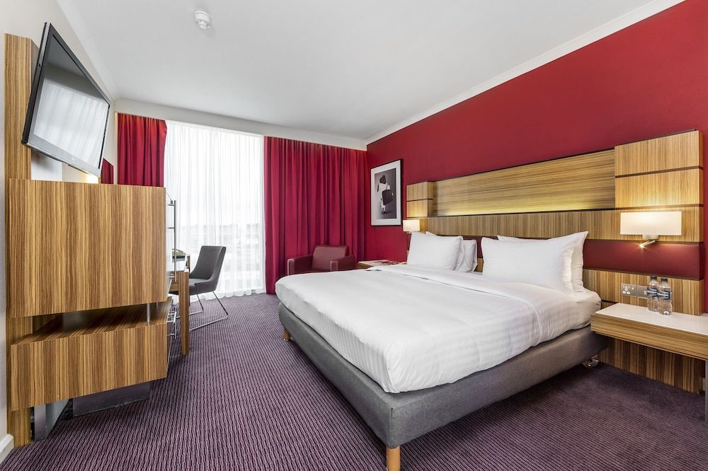 undefined Radisson Blu Hotel London Stansted Airport 5
